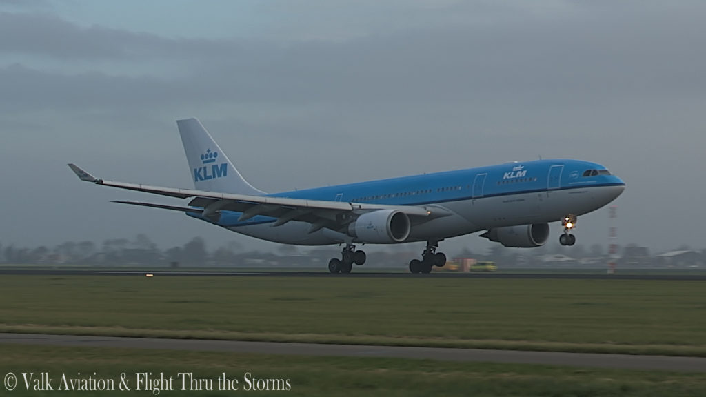Last Flight of Captain Eric Zaar @ KLM A330.00_06_22_15.Still015