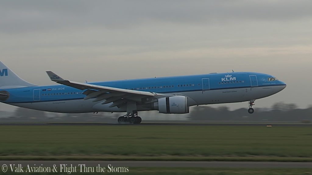 Last Flight of Captain Eric Zaar @ KLM A330.00_06_25_03.Still016