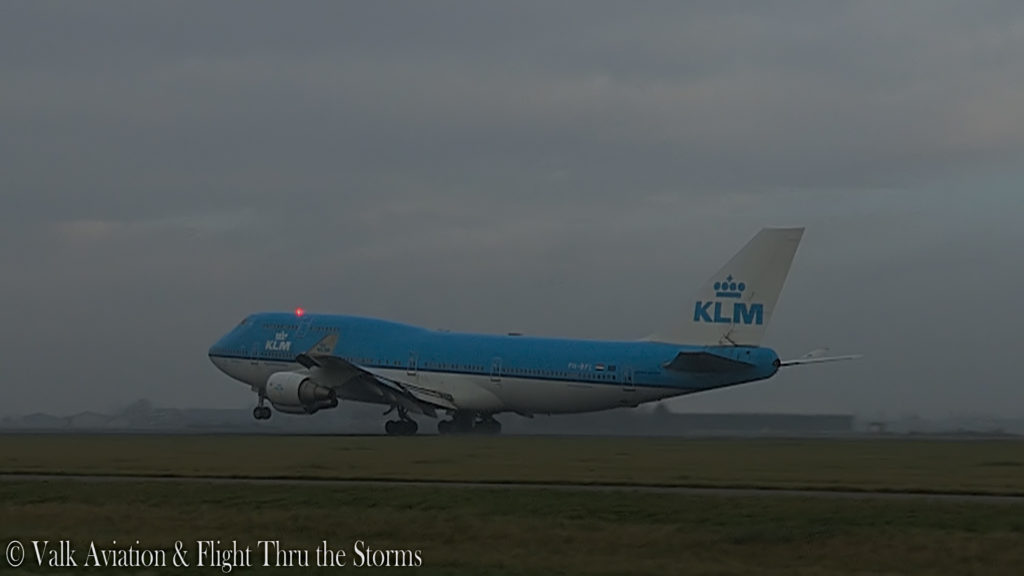 Last Flight of Captain Hans Klijn @ KLM B747.00_02_50_24.Still028