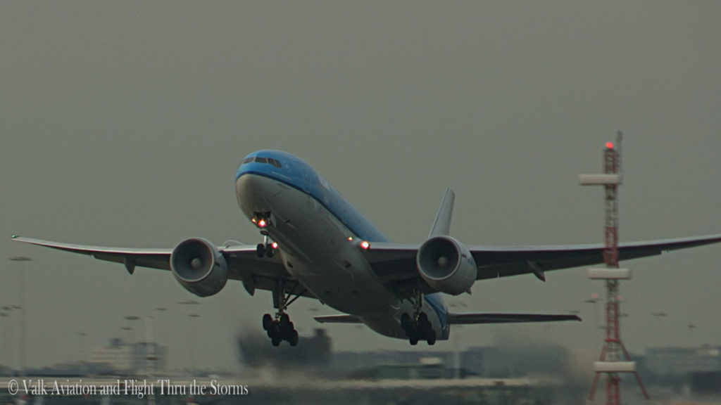 Last Flight of Cpt Wil Janssen @ KLM B777.Still004