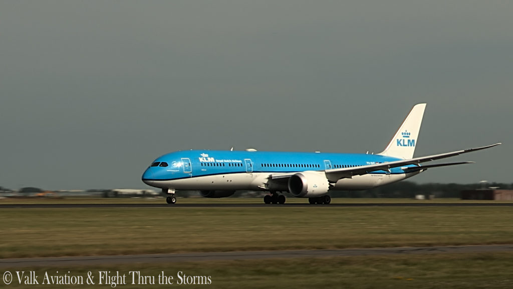 Last Flight of KLM Captain Ad Barla @ B777-789.00_02_33_18.Still006