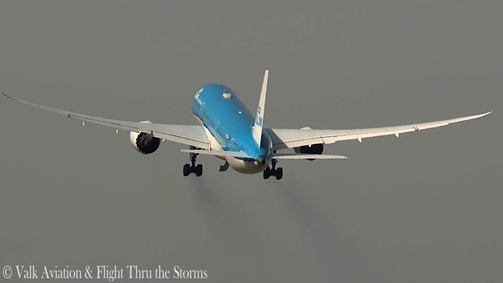 Last Flight of KLM Captain Ad Barla @ B777-789.00_02_47_17.Still012