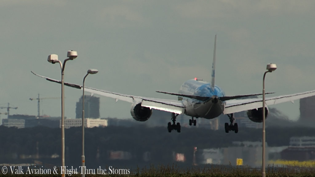 Last Flight of KLM Captain Ad Barla @ B777-789.00_06_25_20.Still026