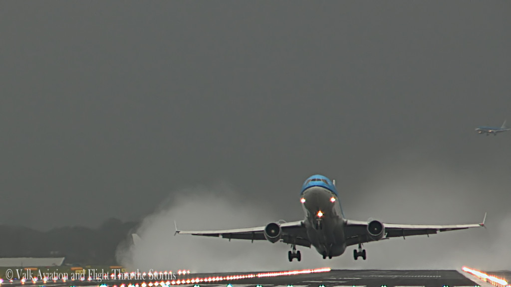 Last Stormy Departure @ KLM MD11.Still002