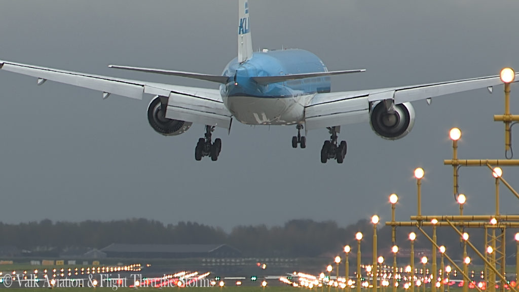 Last flight of Captain Paul Melkert @ KLM B777.00_05_25_00.Still016