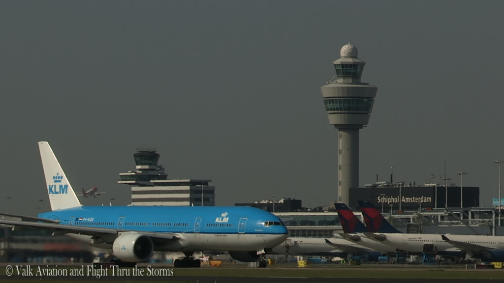 Last flight of Gerard Smeets @ Cpt KLM B777.Still006