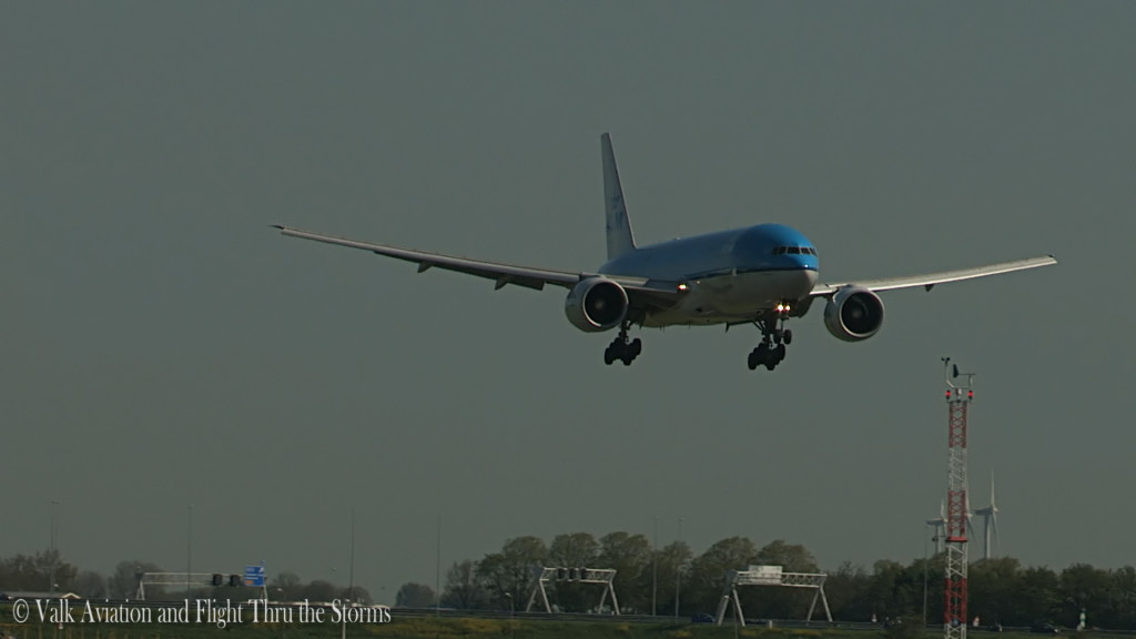 Last flight of Gerard Smeets @ Cpt KLM B777.Still019