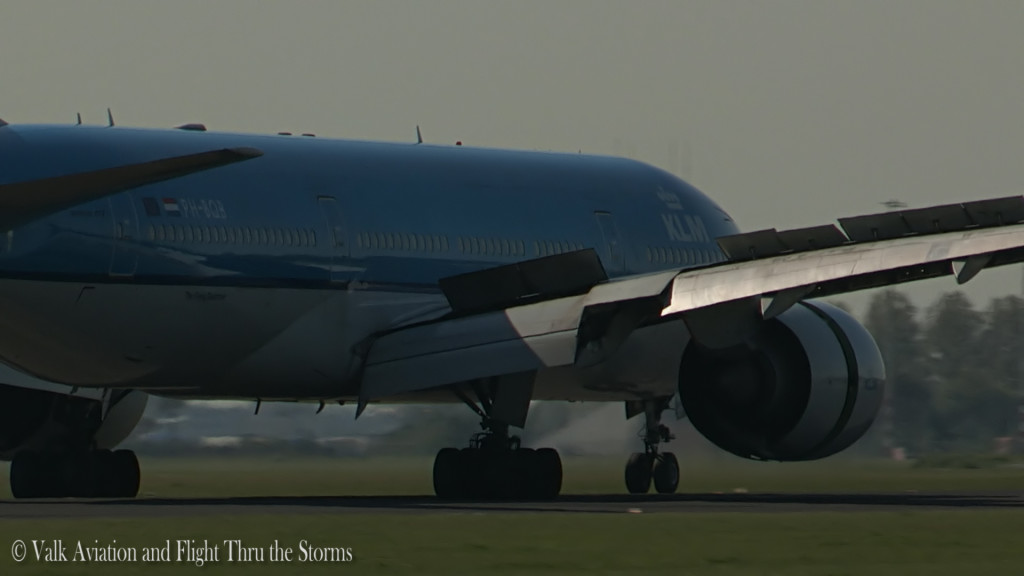 Last flight of Gerard Smeets @ Cpt KLM B777.Still027