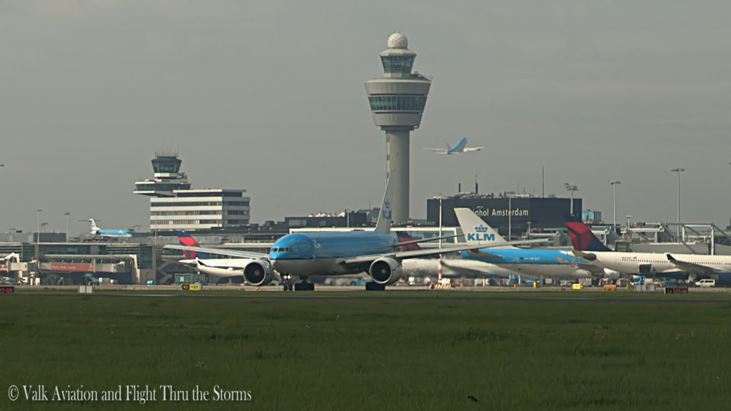 Last flight of Remco Emanuel @ Cpt KLM B777.Still013