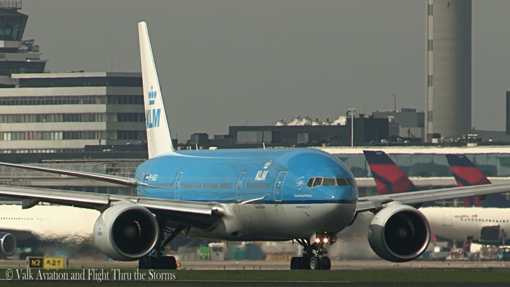 Last flight of Remco Emanuel @ Cpt KLM B777.Still015