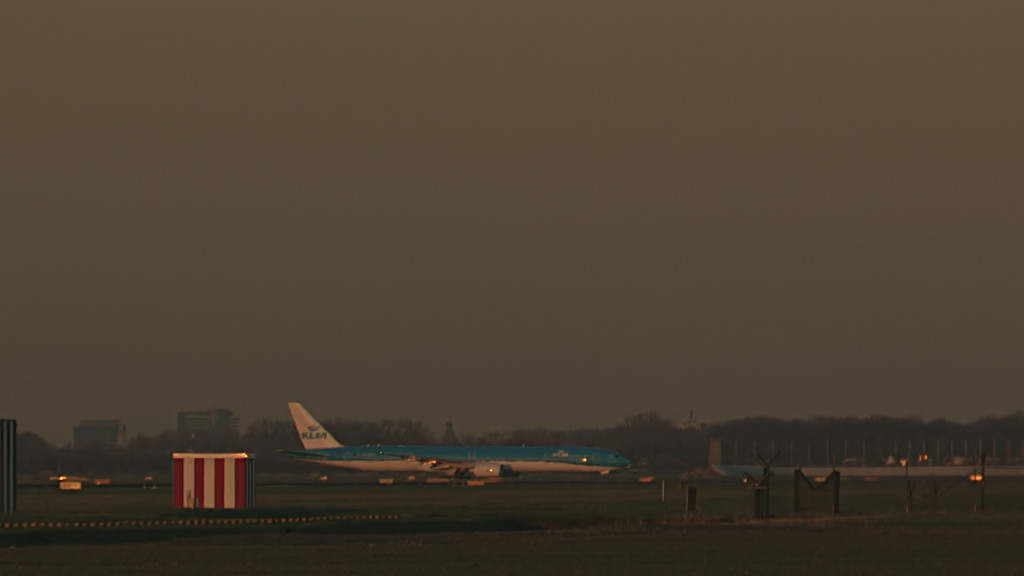 Last flight of René v d Vliet @ Cpt KLM B777.Still001