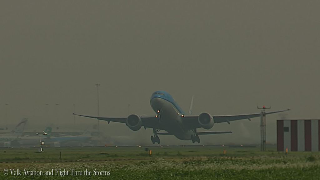 Last flight of Ron Engels @ Cpt KLM B777.Still001